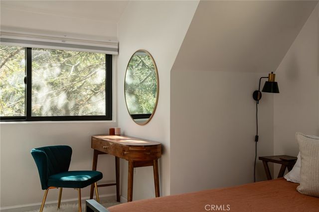 28989 Palisades, Lake Arrowhead, CA 92352