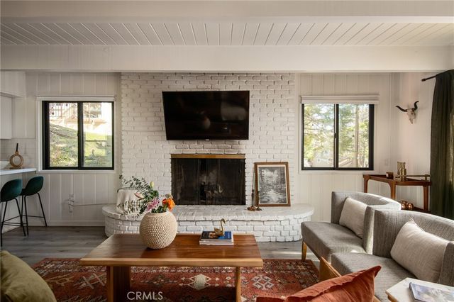 28989 Palisades, Lake Arrowhead, CA 92352