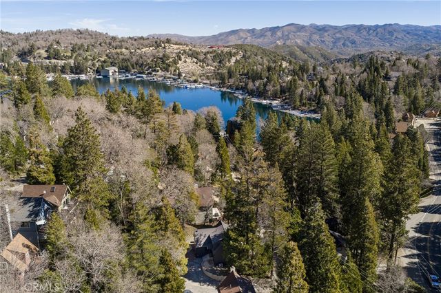 28989 Palisades, Lake Arrowhead, CA 92352