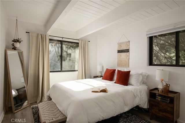 28989 Palisades, Lake Arrowhead, CA 92352