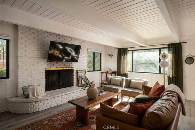 28989 Palisades, Lake Arrowhead, CA 92352