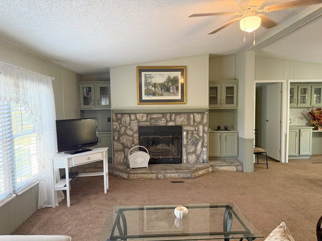 212 Man Hall Rd, Dothan, AL 36305