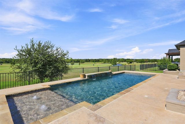 1245 Crown Valley Drive, Weatherford, TX 76087