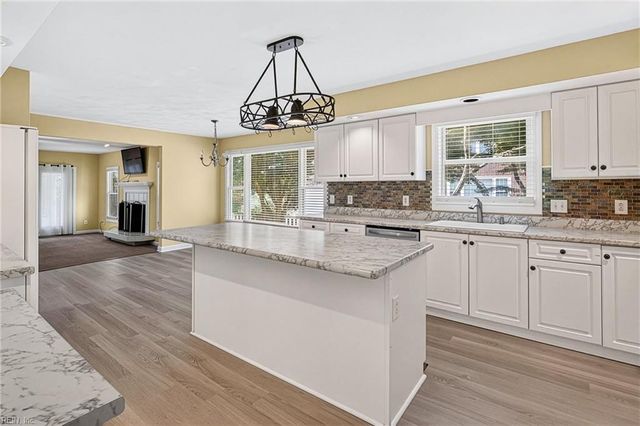 1705 Pilgrims MEWS, Virginia Beach, VA 23455