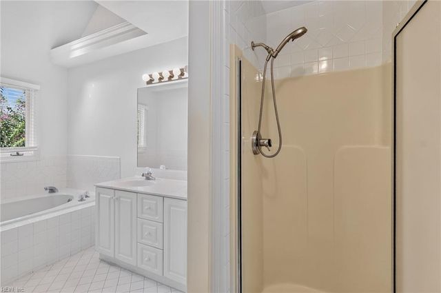 1705 Pilgrims MEWS, Virginia Beach, VA 23455