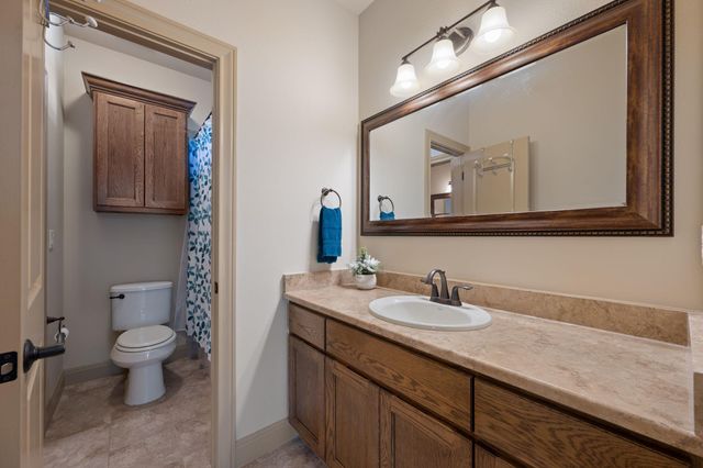 204 Overlook CT, Georgetown, TX 78628