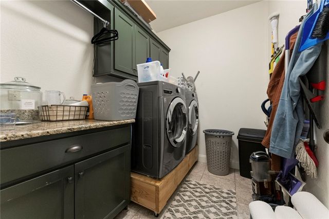 1706 NE Chaucer Street, Bentonville, AR 72712