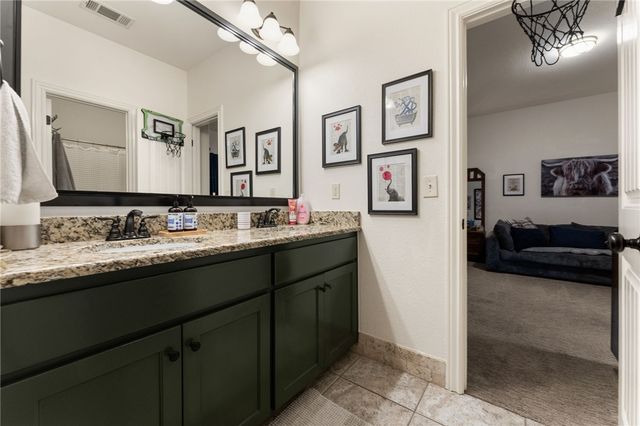 1706 NE Chaucer Street, Bentonville, AR 72712