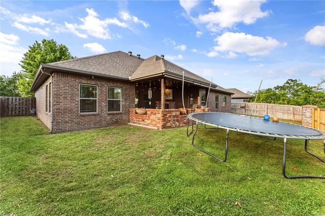 1706 NE Chaucer Street, Bentonville, AR 72712