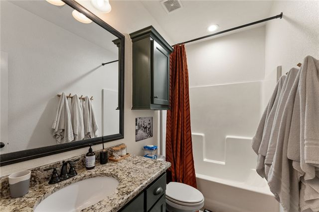1706 NE Chaucer Street, Bentonville, AR 72712