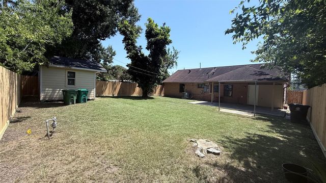 10425 Chambers Street, Houston, TX 77034