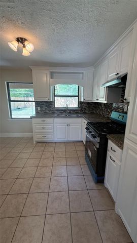 10425 Chambers Street, Houston, TX 77034