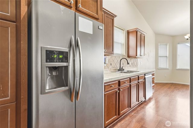 90 Glen Gate Loop, Cathlamet, WA 98612