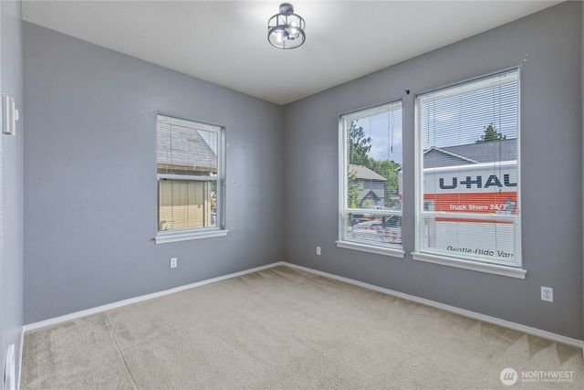 90 Glen Gate Loop, Cathlamet, WA 98612