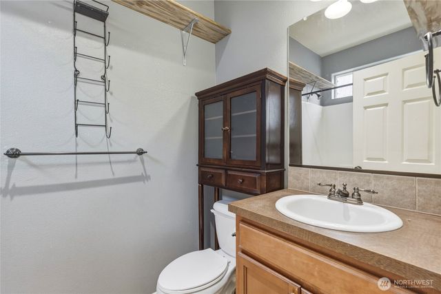 90 Glen Gate Loop, Cathlamet, WA 98612