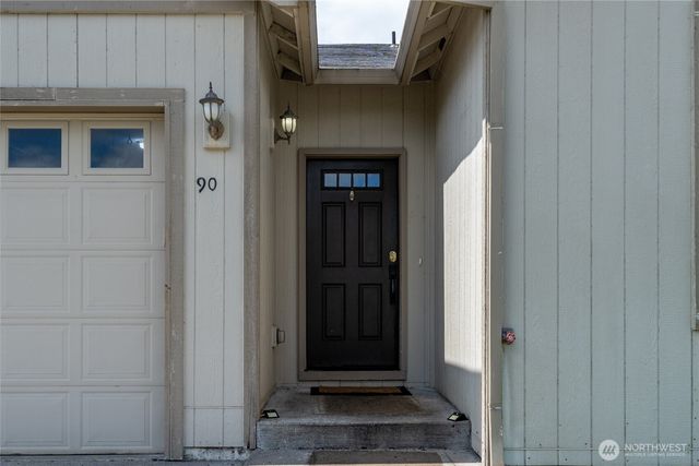 90 Glen Gate Loop, Cathlamet, WA 98612