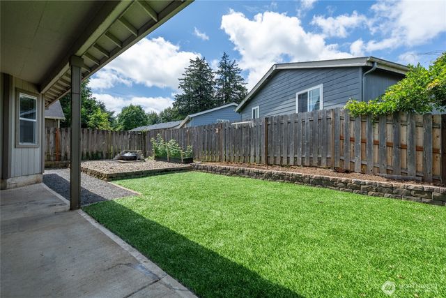 90 Glen Gate Loop, Cathlamet, WA 98612