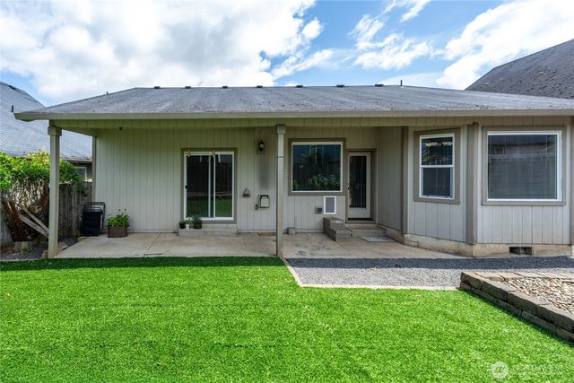 90 Glen Gate Loop, Cathlamet, WA 98612