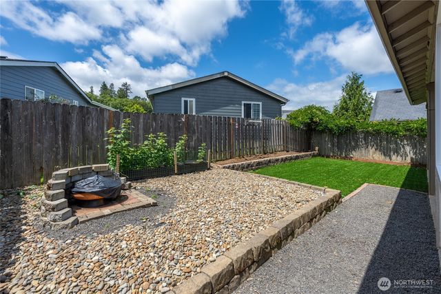 90 Glen Gate Loop, Cathlamet, WA 98612
