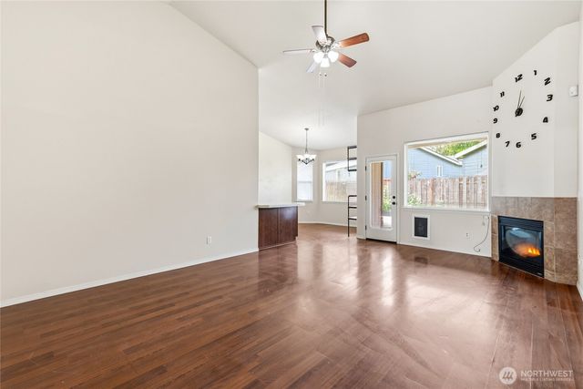 90 Glen Gate Loop, Cathlamet, WA 98612