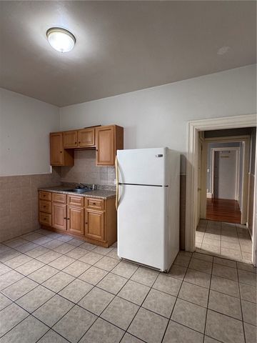 1402 Westminster Street 2R, Providence, RI 02909