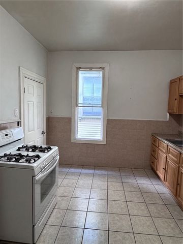 1402 Westminster Street 2R, Providence, RI 02909