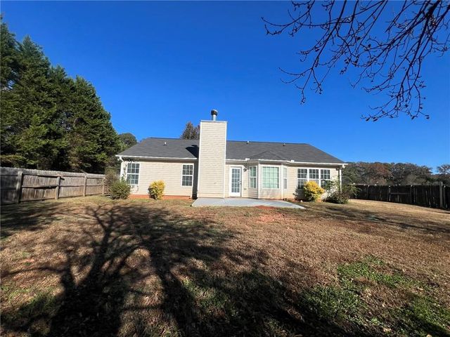 1431 Solomon Drive, Winder, GA 30680