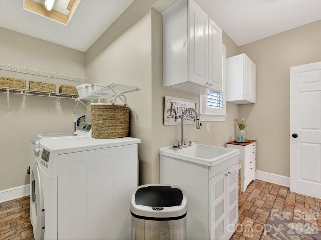 6122 Highview Road, Matthews, NC 28104