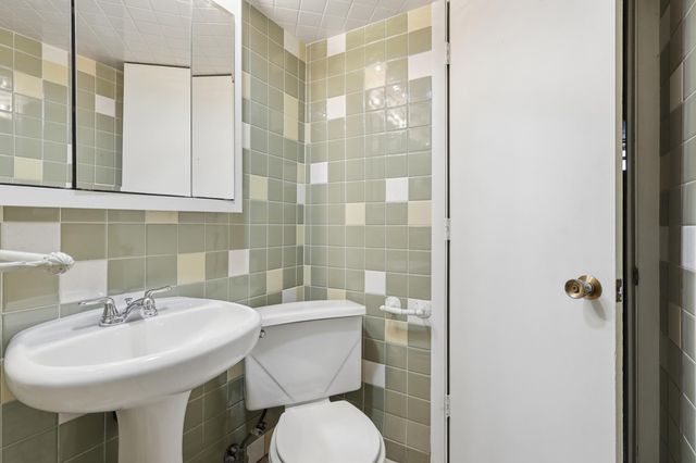 1415 44th Avenue N, Minneapolis, MN 55412