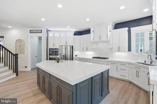 23518 LOVAGE CT, Aldie, VA 20105