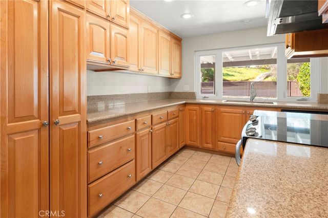 2286 Century, Riverside, CA 92506