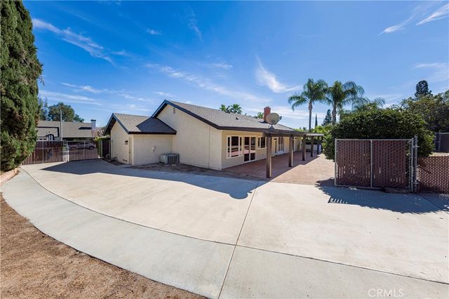 2286 Century, Riverside, CA 92506