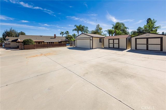 2286 Century, Riverside, CA 92506