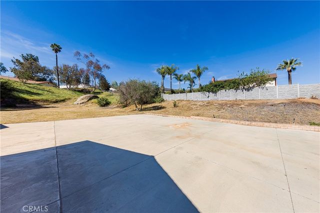 2286 Century, Riverside, CA 92506