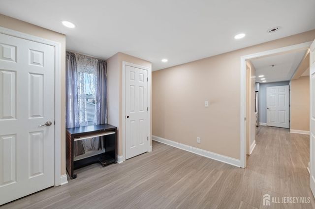 296 Saint James Avenue, Woodbridge Proper, NJ 07095