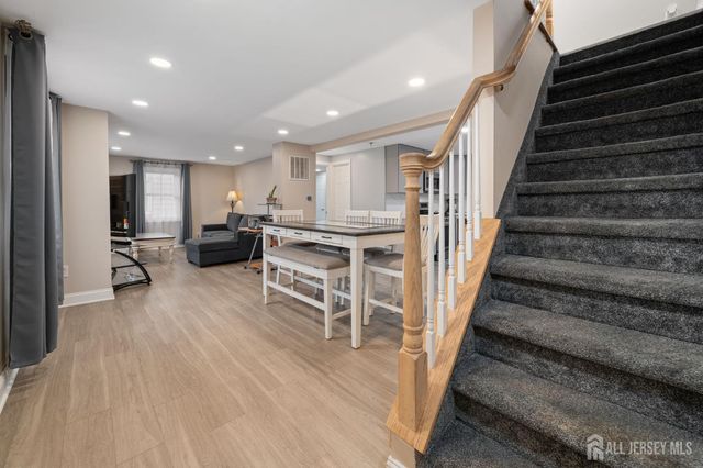 296 Saint James Avenue, Woodbridge Proper, NJ 07095