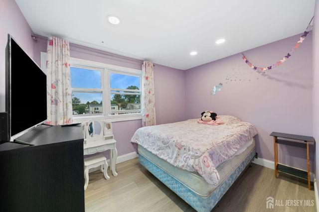 296 Saint James Avenue, Woodbridge Proper, NJ 07095