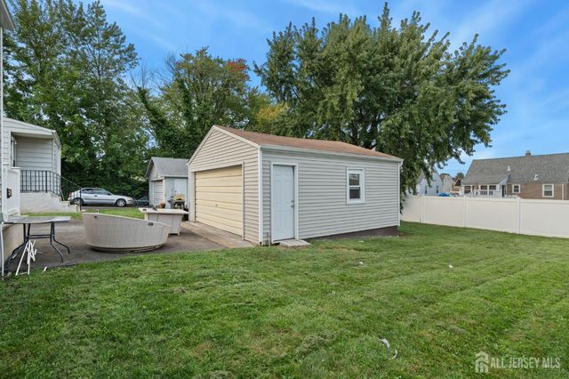 296 Saint James Avenue, Woodbridge Proper, NJ 07095