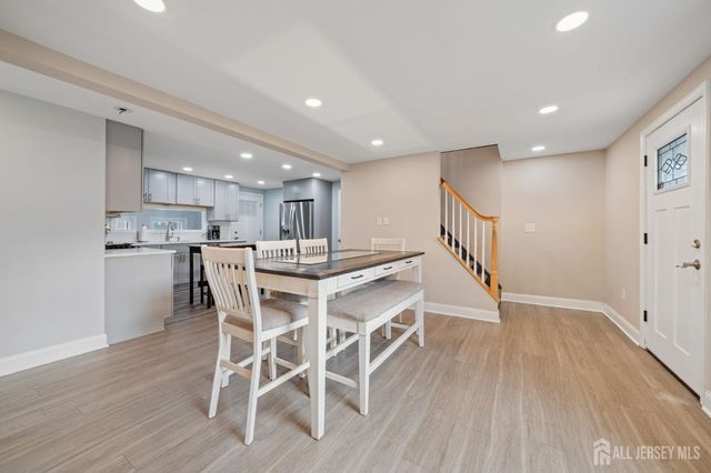 296 Saint James Avenue, Woodbridge Proper, NJ 07095