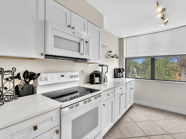 2455 Lindell Boulevard 3401, Delray Beach, FL 33444