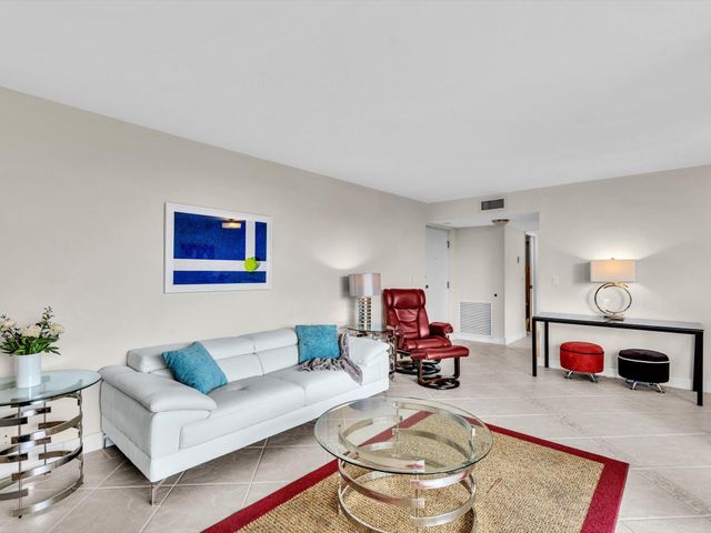 2455 Lindell Boulevard 3401, Delray Beach, FL 33444