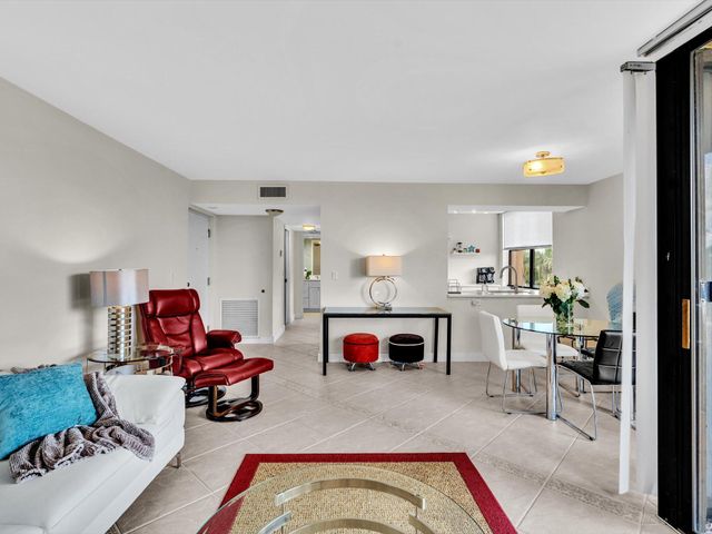 2455 Lindell Boulevard 3401, Delray Beach, FL 33444