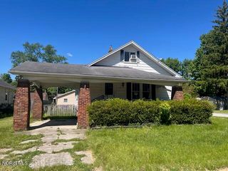 1148 Columbus Drive, Holland, OH 43528