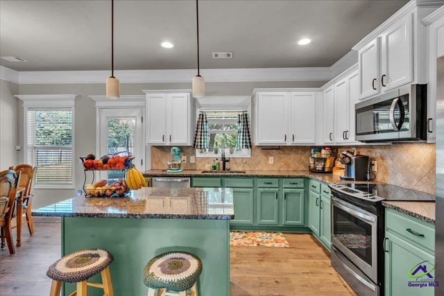 246 Black Hawke Lane, Kathleen, GA 31047