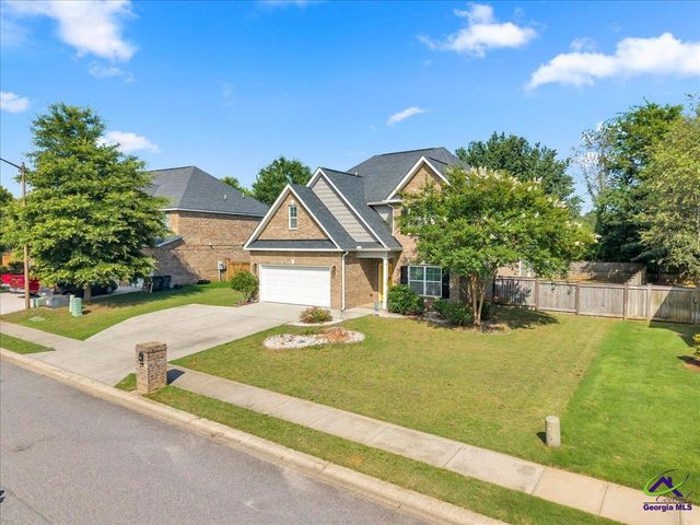 246 Black Hawke Lane, Kathleen, GA 31047