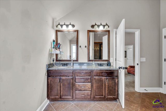 246 Black Hawke Lane, Kathleen, GA 31047