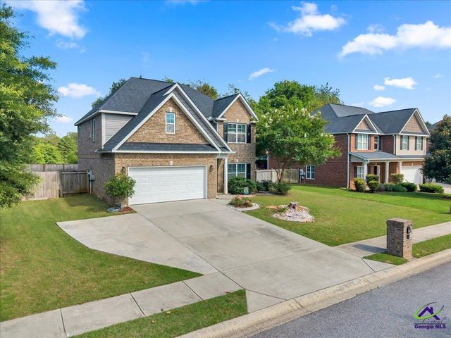246 Black Hawke Lane, Kathleen, GA 31047