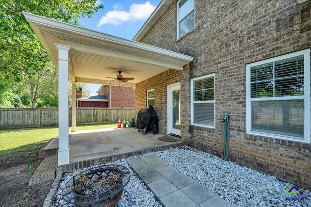 246 Black Hawke Lane, Kathleen, GA 31047