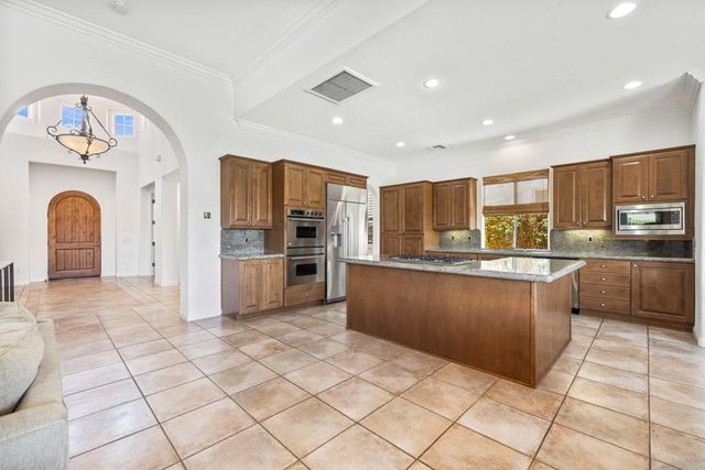 50280 Valencia Court, La Quinta, CA 92253