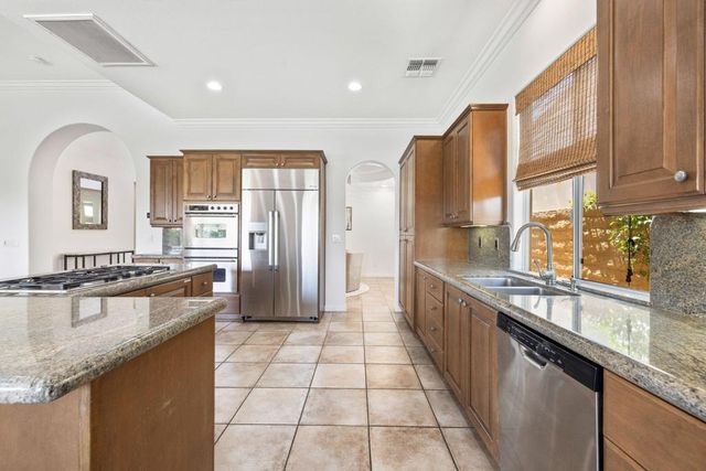 50280 Valencia Court, La Quinta, CA 92253